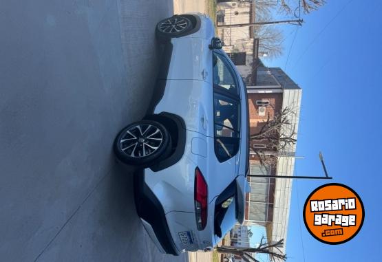 Autos - Toyota Corolla Cross SEG 2023 Nafta 6000Km - En Venta