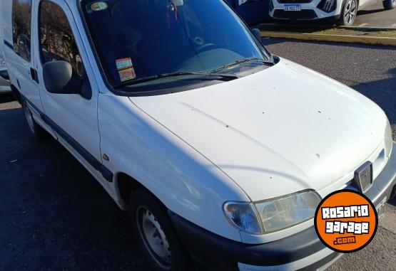 Utilitarios - Peugeot Partner 2008 GNC 141352Km - En Venta