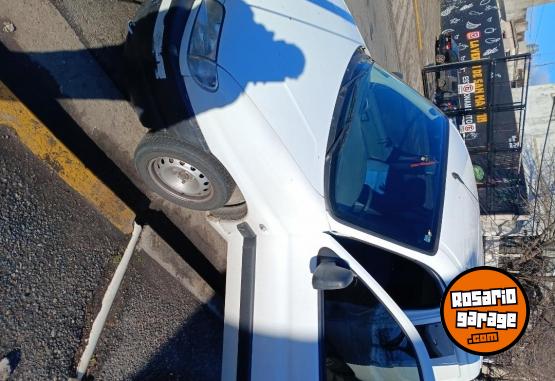 Utilitarios - Peugeot Partner 2008 GNC 141352Km - En Venta
