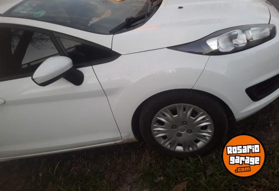 Autos - Ford Fiesta 2015 GNC 127000Km - En Venta