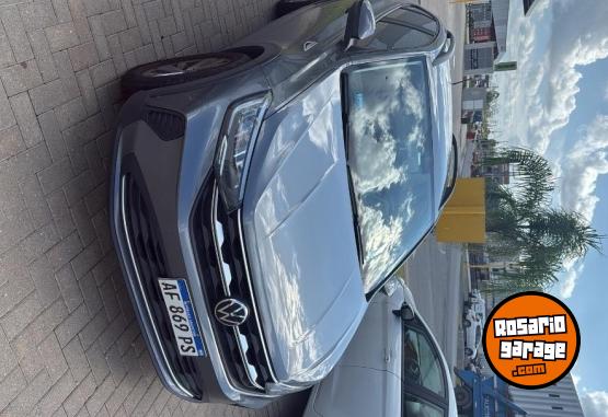 Autos - Volkswagen Nivus 2023 Nafta 42000Km - En Venta