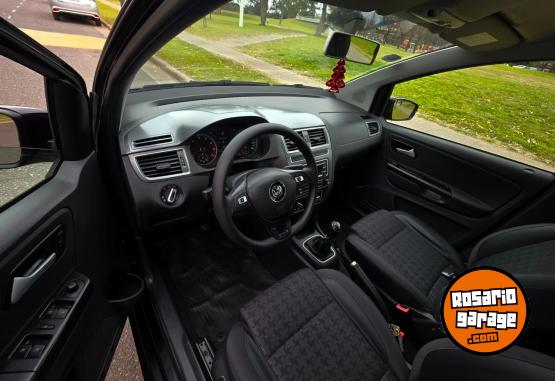 Autos - Volkswagen Suran 2017 GNC 122000Km - En Venta