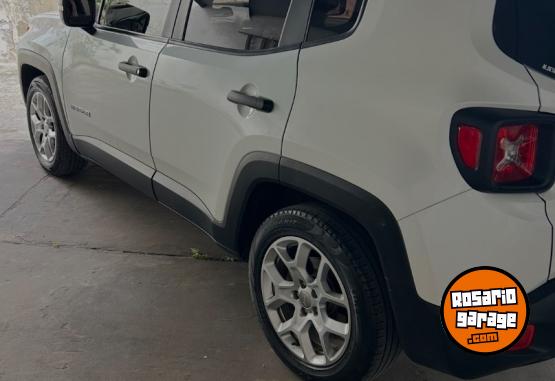 Autos - Chrysler Jeep renegade 2018 Nafta 109000Km - En Venta