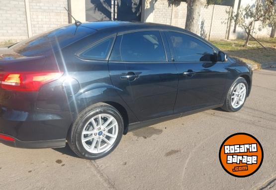 Autos - Ford Focus lll 4 puertas 2018 Nafta 160000Km - En Venta