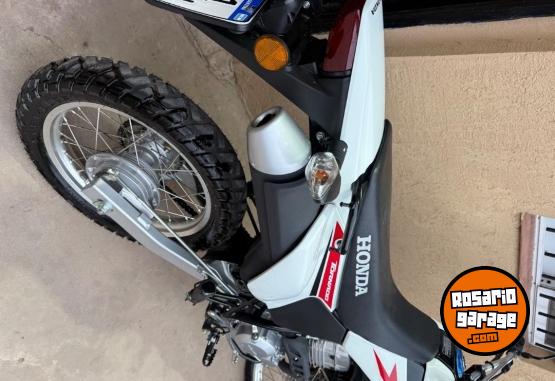 Motos - Honda XR 250 2024 Nafta 1500Km - En Venta