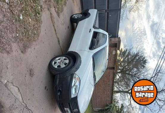 Utilitarios - Fiat Strada 2013 Nafta 98000Km - En Venta