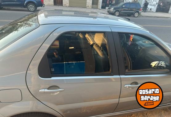 Autos - Fiat Siena 2017 Nafta 56700Km - En Venta