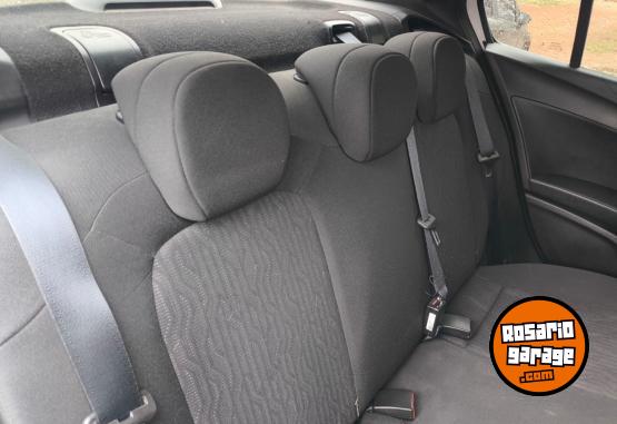 Autos - Fiat Cronos 2024 GNC 80000Km - En Venta