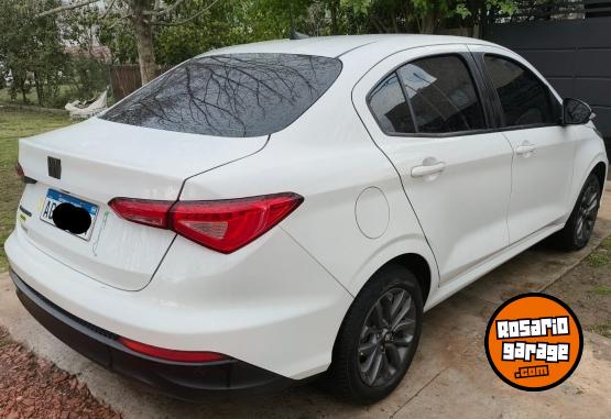Autos - Fiat Cronos 2024 GNC 80000Km - En Venta