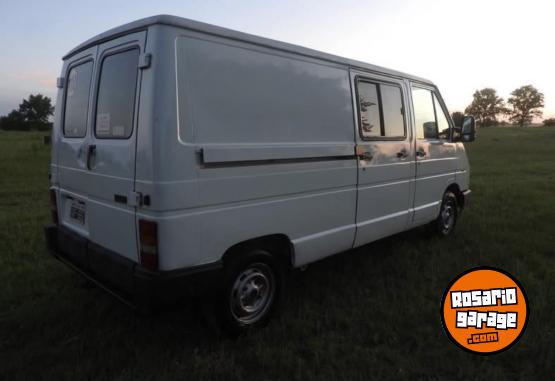 Utilitarios - Renault Trafic 1995 Diesel 315000Km - En Venta