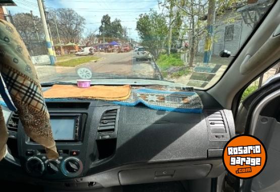 Camionetas - Toyota Hilux SR 2.5 4×4 2008 Diesel 212000Km - En Venta