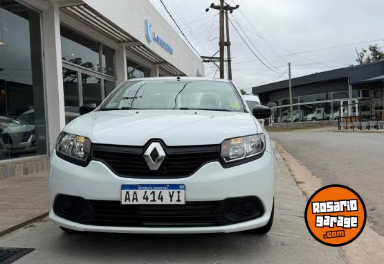 Autos - Renault NUEVO LOGAN AUTHENTIQUE 2016 Nafta 132000Km - En Venta