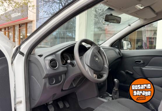 Autos - Renault NUEVO LOGAN AUTHENTIQUE 2016 Nafta 132000Km - En Venta