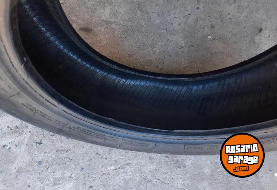 Accesorios para Autos - Vendo dos neumáticos Brigestone. 215 55 17 - En Venta
