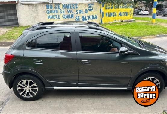Autos - Chevrolet Onix activ 2017 Nafta 111000Km - En Venta
