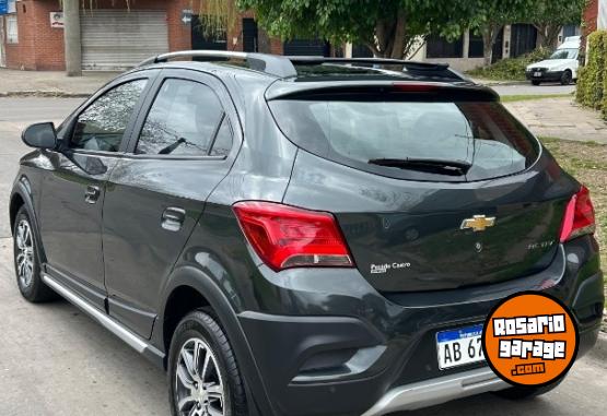 Autos - Chevrolet Onix activ 2017 Nafta 111000Km - En Venta