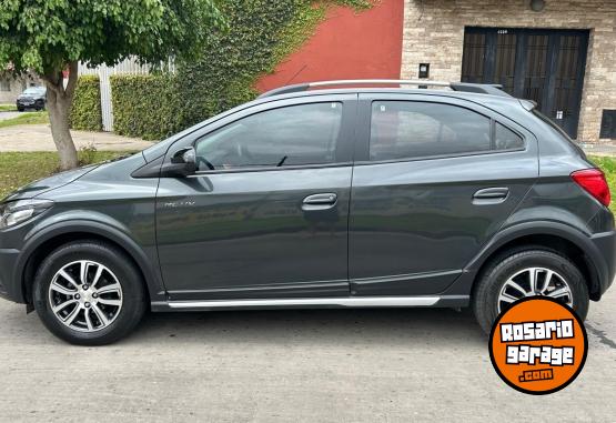 Autos - Chevrolet Onix activ 2017 Nafta 111000Km - En Venta