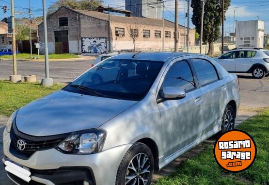 Autos - Toyota ETIOS 2017 Nafta 77000Km - En Venta