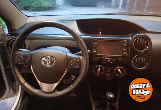 Autos - Toyota ETIOS 2017 Nafta 77000Km - En Venta