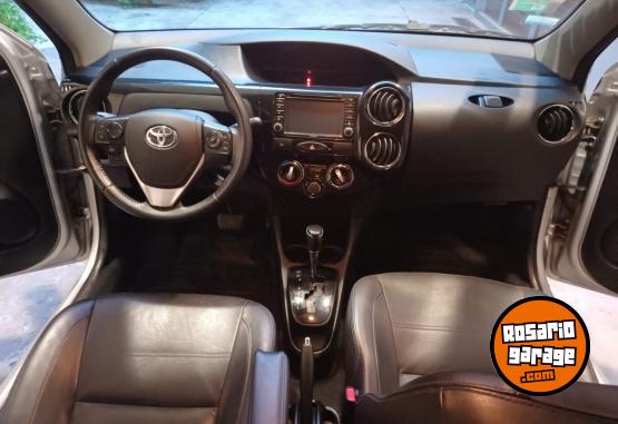 Autos - Toyota ETIOS 2017 Nafta 77000Km - En Venta