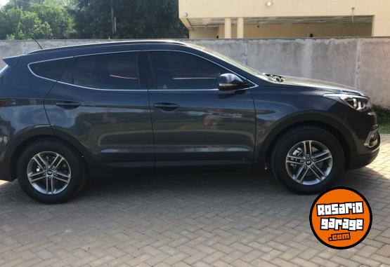 Camionetas - Hyundai Santa Fe 2017 Nafta 123054Km - En Venta