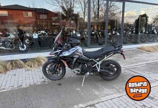 Motos - Triumph 900 GT pro 2026 Nafta 7000Km - En Venta