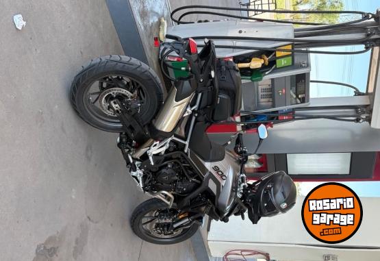 Motos - Triumph 900 GT pro 2026 Nafta 7000Km - En Venta