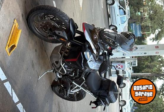 Motos - Triumph 900 GT pro 2026 Nafta 7000Km - En Venta