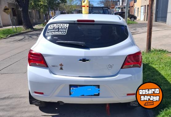 Autos - Chevrolet Onix joy black 2020 Nafta 100000Km - En Venta