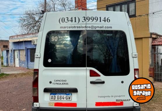 Utilitarios - Renault Master minibus 2018 Diesel 322000Km - En Venta