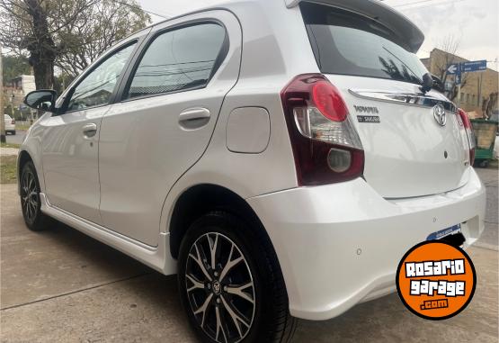 Autos - Toyota ETIOS XLS �PACK� 2023 Nafta 38000Km - En Venta