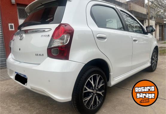 Autos - Toyota ETIOS XLS �PACK� 2023 Nafta 38000Km - En Venta