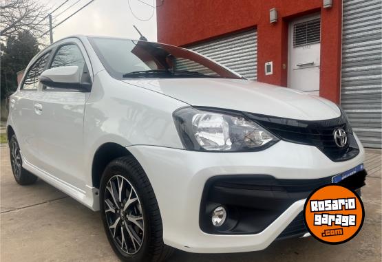 Autos - Toyota ETIOS XLS �PACK� 2023 Nafta 38000Km - En Venta