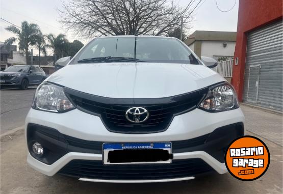 Autos - Toyota ETIOS XLS �PACK� 2023 Nafta 38000Km - En Venta