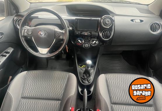 Autos - Toyota ETIOS XLS �PACK� 2023 Nafta 38000Km - En Venta