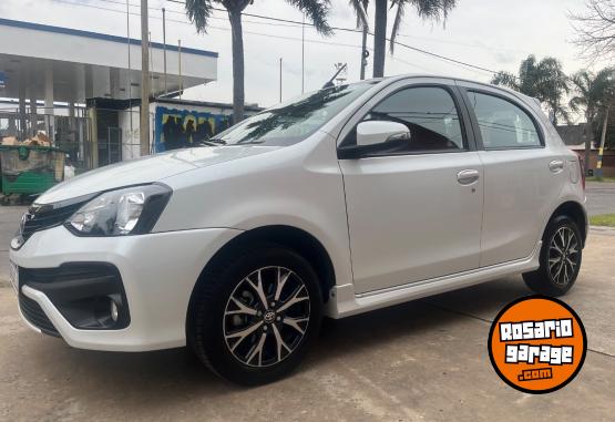 Autos - Toyota ETIOS XLS �PACK� 2023 Nafta 38000Km - En Venta