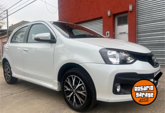 Autos - Toyota ETIOS XLS �PACK� 2023 Nafta 38000Km - En Venta