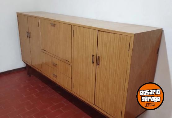 Hogar - Juego mesa con sillas y bahiut - En Venta