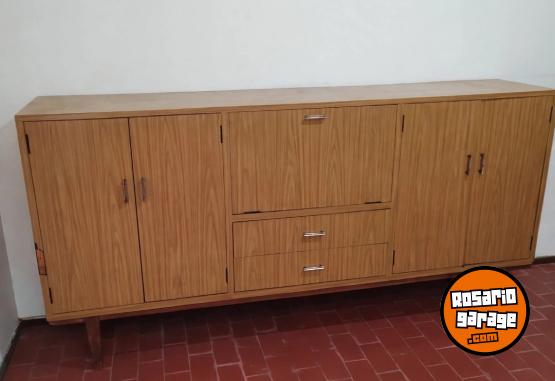 Hogar - Juego mesa con sillas y bahiut - En Venta