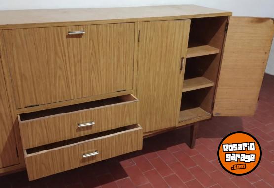 Hogar - Juego mesa con sillas y bahiut - En Venta