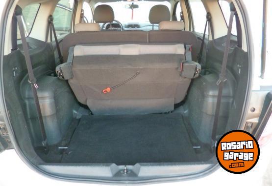 Autos - Chevrolet SPIN LTZ 2015 Nafta 200000Km - En Venta