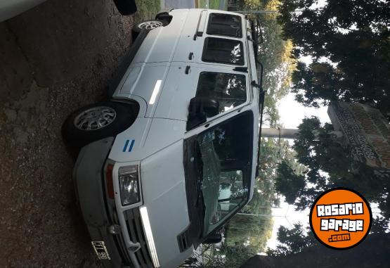 Utilitarios - Renault Trafic 2.2 diesel 1998 Diesel 263600Km - En Venta