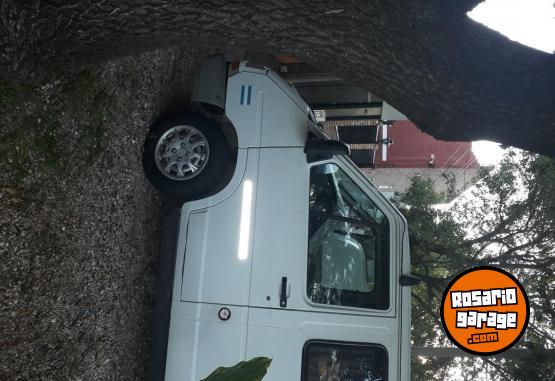 Utilitarios - Renault Trafic 2.2 diesel 1998 Diesel 263600Km - En Venta