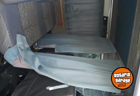Utilitarios - Renault Trafic 2.2 diesel 1998 Diesel 263600Km - En Venta