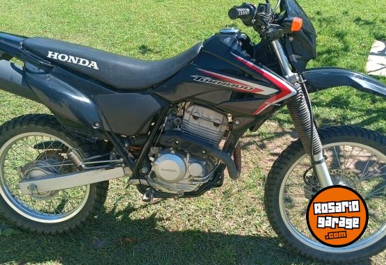 Motos - Honda Tornado 250 2015 Nafta 4050Km - En Venta