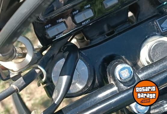 Motos - Honda Tornado 250 2015 Nafta 4050Km - En Venta