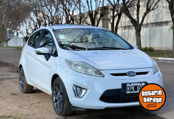 Autos - Ford Fiesta Kinetic Titanium 2011 GNC 162000Km - En Venta