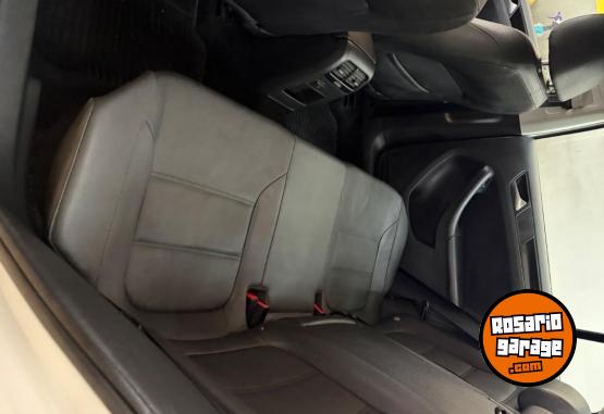 Autos - Volkswagen Vento 2012 Nafta 124000Km - En Venta