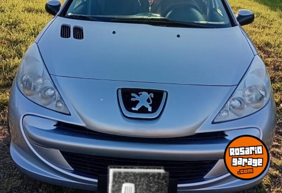 Autos - Peugeot Peugeot 207 active 1.4 2015 Nafta 205000Km - En Venta
