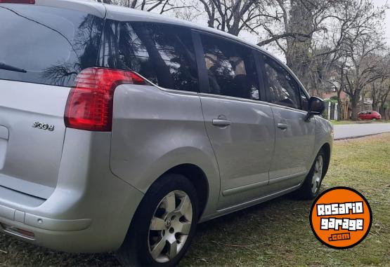 Autos - Peugeot 5008 2014 Nafta 150000Km - En Venta